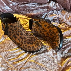 Leopard Print Ankle Alegría Boots size 38